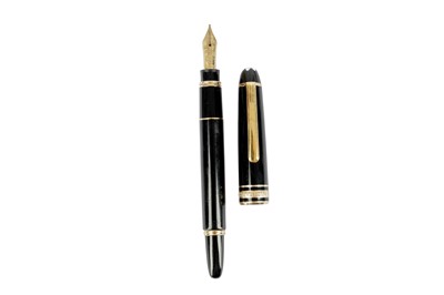 Lot 825 - A GERMAN MONTBLANC MEISTERSTUCK 'MOZART' FOUNTAIN PEN