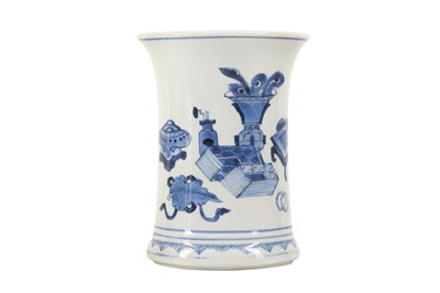 Lot 103 - A CHINESE PORCELAIN BRUSH POT, BITONG.