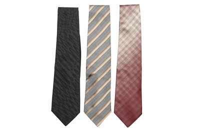 Lot 276 - Three Gucci Silk Print Ties