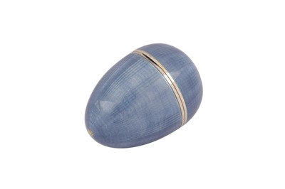 Lot 102 - An early 20th century silver and guilloche enamel needle and thread case, probably German, Pforzheim circa 1910