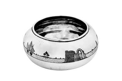 Lot 362 - An early 20th century Iraqi silver and niello bowl, circa 1930 signed Omara Salih