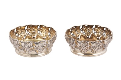 Lot 442 - A pair of early 20th century German 800 standard silver dishes, Heilbronn circa 1910 by Bruckmann & Söhne