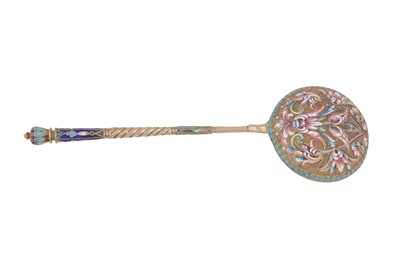 Lot 398 - A Nicholas II Russian 84 zolotnik silver gilt and cloisonné enamel spoon, Moscow 1908-17 by D.P Nikitin (active 1893-1917)