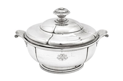 Lot 413 - An early 20th century French 950 standard silver entrée dish (légumier), Paris circa 1920 by Jacques Risler (reg. 19th October 1920, biff. 7th feb 1927)