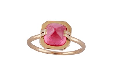 Lot 188 - A spinel single-stone ring