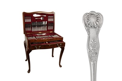 Lot 477 - A cabinet fitted Elizabeth II sterling silver table service of flatware / canteen, Sheffield 1977 by R.E Porter