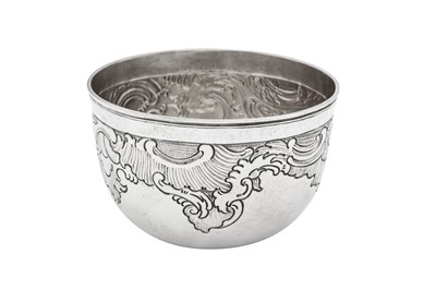Lot 389 - An Elizabeth I / Catherine II mid-18th century Russian 84 zolotnik silver vodka cup (charka), Moscow 176? by Alexey Vasplev Polozov (active 1758-68)