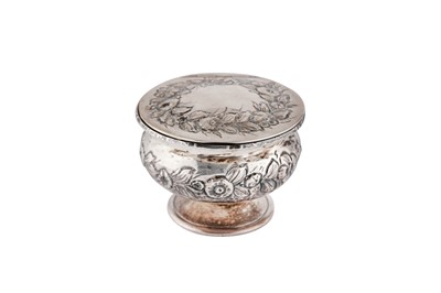 Lot 75 - AN 18TH CENTURY UNMARKED SILVER SPICE BOX, PROBABLY GERMAN CIRCA 1760