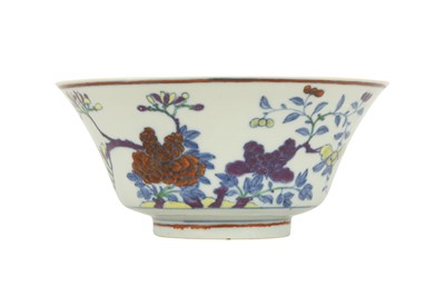 Lot 81 - A CHINESE WUCAI 'BLOSSOMS' BOWL.