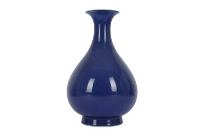 Lot 37 - A CHINESE POWDER BLUE-GLAZED BOTTLE VASE, YUHUCHUNPING.