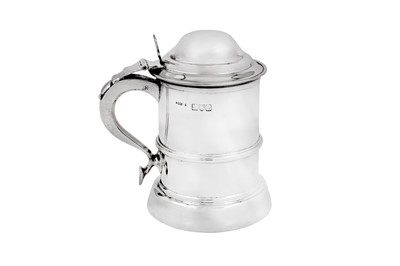 Lot 578 - An Edwardian sterling silver small tankard, London 1906 by W E Hill & Co