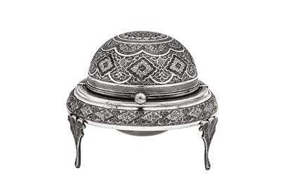 Lot 307 - A mid-20th century Iranian (Persian) silver revolving ashtray, Isfahan circa 1950 probably the mark of Fadavi