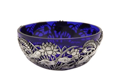 Lot 250 - An early 20th century Chinese Export silver bowl, Canton circa 1910 retailed by Wing Chun of Hong Kong