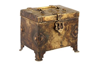 Lot 302 - AN ENGRAVED BRASS CASKET