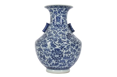 Lot 119 - A LARGE CHINESE BLUE AND WHITE 'LOTUS SCROLL' VASE, HU.