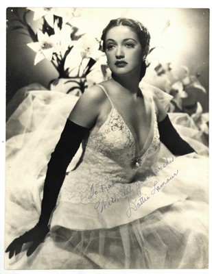 Lot 908 - Hollywood Actresses