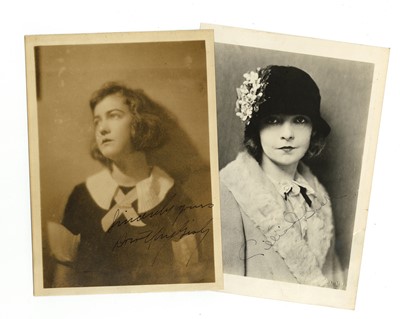 Lot 901 - Gish (Lilian) & Dorothy