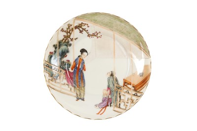 Lot 1 - A CHINESE FAMILLE ROSE 'EROTIC' DISH.