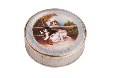 Lot 105 - An early 20th century Swiss 935 standard silver gilt and guilloche enamel box, Geneva circa 1920