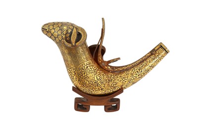 Lot 423 - A GOLD-DAMASCENED (KOFTGARI) RAM-HEADED GUNPOWDER FLASK