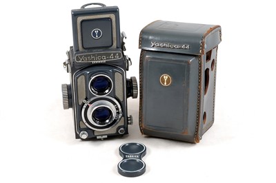 Lot 129 - Yashica 44, 127 Format Twin Lens Reflex Camera.