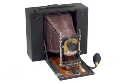Lot 16 - A No.5 Cartridge Kodak Half Plate Camera.