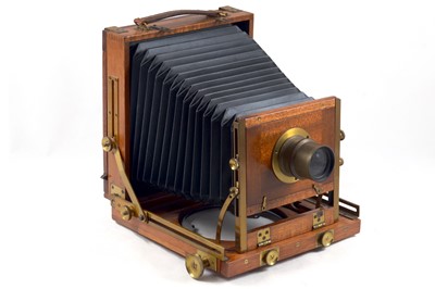 Lot 2 - Unnamed Wood & Brass Half Plate Field Camera.