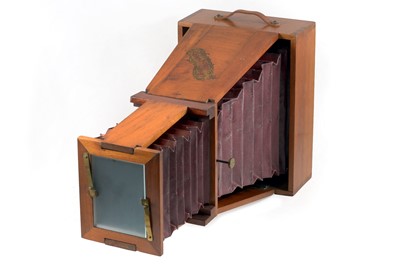 Lot 1 - An Attractive Express Folding Half-Plate Daylight Enlarger.