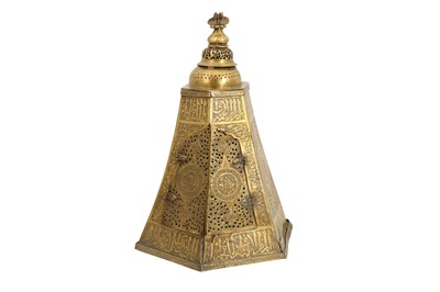 Lot 304 - AN ENGRAVED AND OPENWORK BRASS MAMLUK HANGING LANTERN