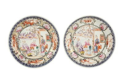 Lot 274 - A PAIR OF CHINESE FAMILLE ROSE FIGURATIVE SAUCER DISHES.