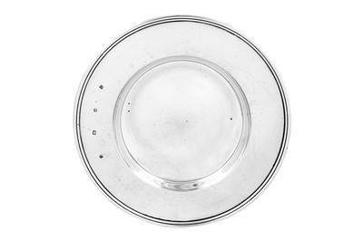 Lot 559 - A modern Elizabeth II sterling silver ‘Armada’ dish, London 1996 by Theo Fennell