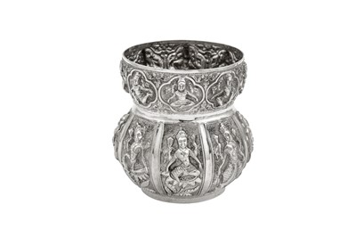 Lot 150 - A late 19th century / early 20th century Anglo – Indian unmarked silver bowl or vase, Madras circa 1900