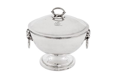 Lot 138 - An early 19th century Indian Colonial silver tureen, Madras, circa 1815 by Robert Gordon II (active 1802-1818)