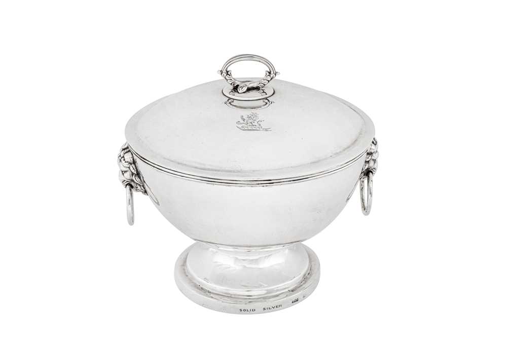 Lot 138 - An early 19th century Indian Colonial silver tureen, Madras, circa 1815 by Robert Gordon II (active 1802-1818)