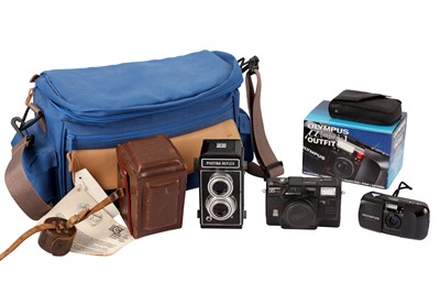Lot 163 - A Selection of Cameras