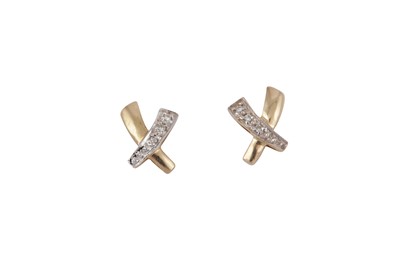 Lot 4 - A PAIR OF DIAMOND EARSTUDS
