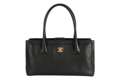 Lot 305 - Chanel Black Small Cerf Tote