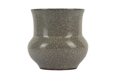 Lot 693 - A CHINESE CRACKLE-GLAZED ZHADOU.