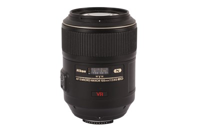 Lot 238 - A Nikon 105mm f/2.8G IF-ED AF-S VR Micro-Nikkor Lens