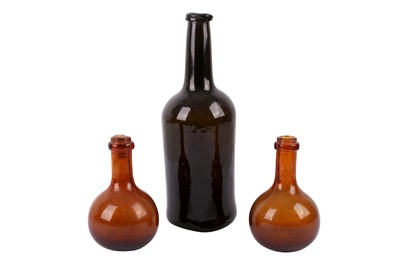 Lot 386 - A GREEN BROWN GLASS WINE BOTTLE, 18TH CENTURY