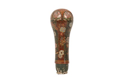 Lot 489 - A JAPANESE CLOISONNÉ CANE HANDLE.