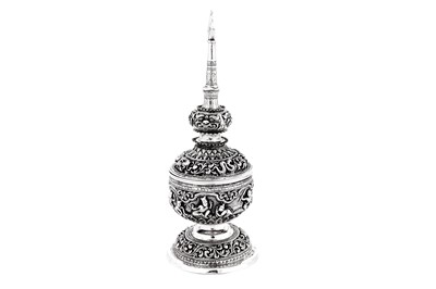 Lot 197 - An unusual late 19th / early 20th century Burmese unmarked silver offering bowl, Lower Burma or Mandalay circa 1900