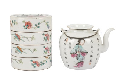 Lot 661 - A CHINESE PORCELAIN THREE SECTION PORCELAIN BOX, TONGZHI