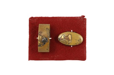 Lot 512 - A PAIR OF SENTOKU FUCHI KASHIRA.