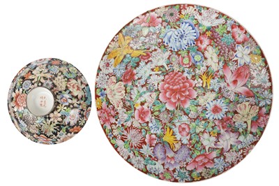 Lot 632 - A LARGE CHINESE PORCELAIN MILLEFLEUR PLATE, LATE 20TH CENTURY