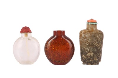 Lot 198 - THREE CHINESE SNUFF BOTTLES.
