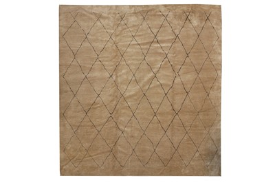Lot 419 - A CONTEMPORARY SILK BESPOKE MADE RUG