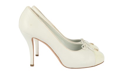 Lot 388 - Chanel White Two Tone Heeled Ballet Pump - Size 41