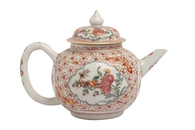 Lot 617 - A CHINESE FAMILLE ROSE GLOBULAR TEA POT, YONGZHENG