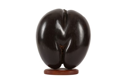 Lot 132 - A POLISHED COCO DE MER NUT (LODOICEA MALDIVICA)